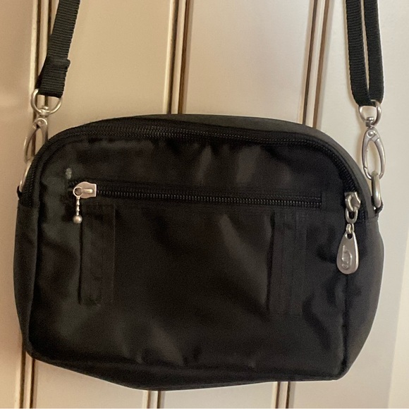 Baggallini Black Crossbody Versatile Bag in Excellent Condition - Picture 2 of 4